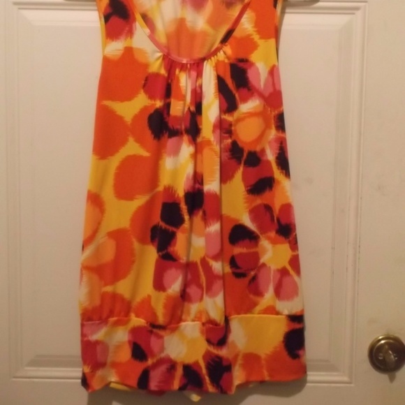 "Haitus", back-tying halter * New - Picture 3 of 6